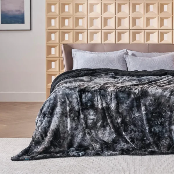 Winterwraps Fuzzy Blanket Soft and Warm Sherpa, Cozy and Furry Faux Fur - Image 4