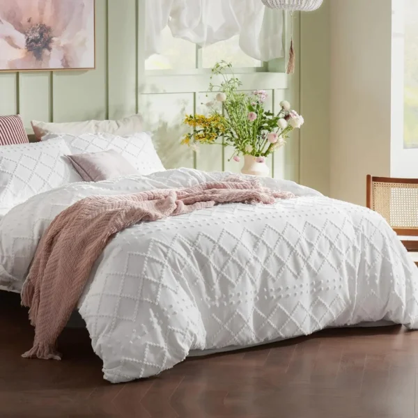 Boho Duvet Cover Queen - Boho Bedding, Tufted Queen Duvet Cover for All Seasons, 3 Pieces Embroidery Shabby Chic Home
